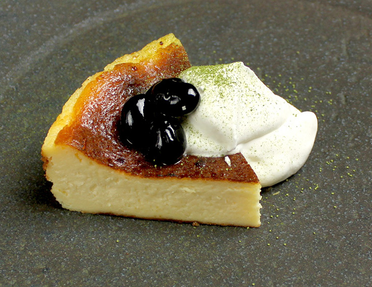 焦がし黒糖黒豆の バスクチーズケーキ¥650